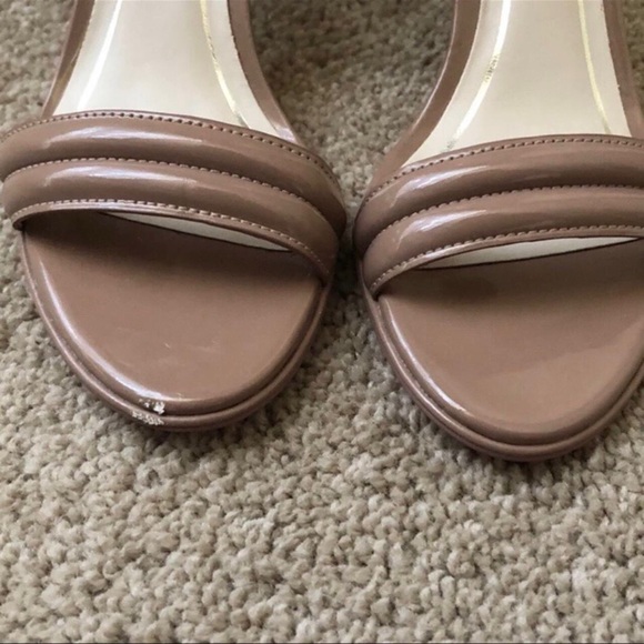 kenneth cole nude patent leather kitten heels - Picture 4 of 4